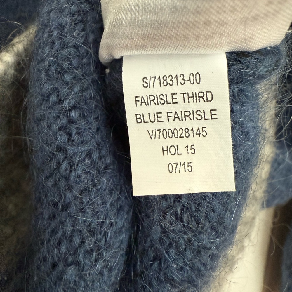 Classic GAP “Blue Fairisle” Full Zip Cardigan Wool-Blend Sweater, Size Small - Picture 3 of 6